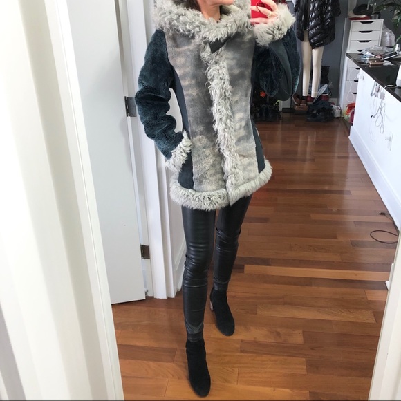 Genuine Shearling hooded fur coat jacket not Gucci - Picture 2 of 6